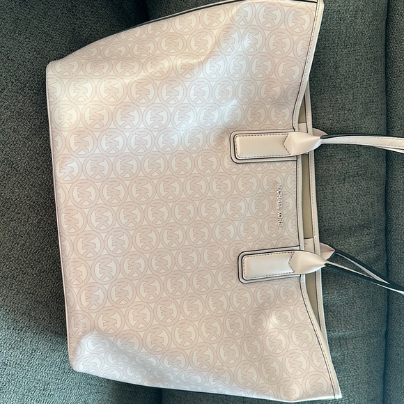 MICHAEL KORS TOTE - Picture 1 of 3